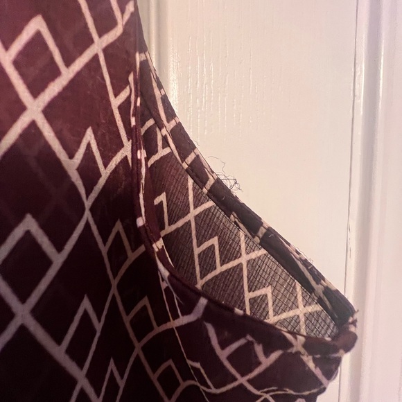 New York & Company brown and white geometric tie neck sleeveless top, size XS - Picture 3 of 5